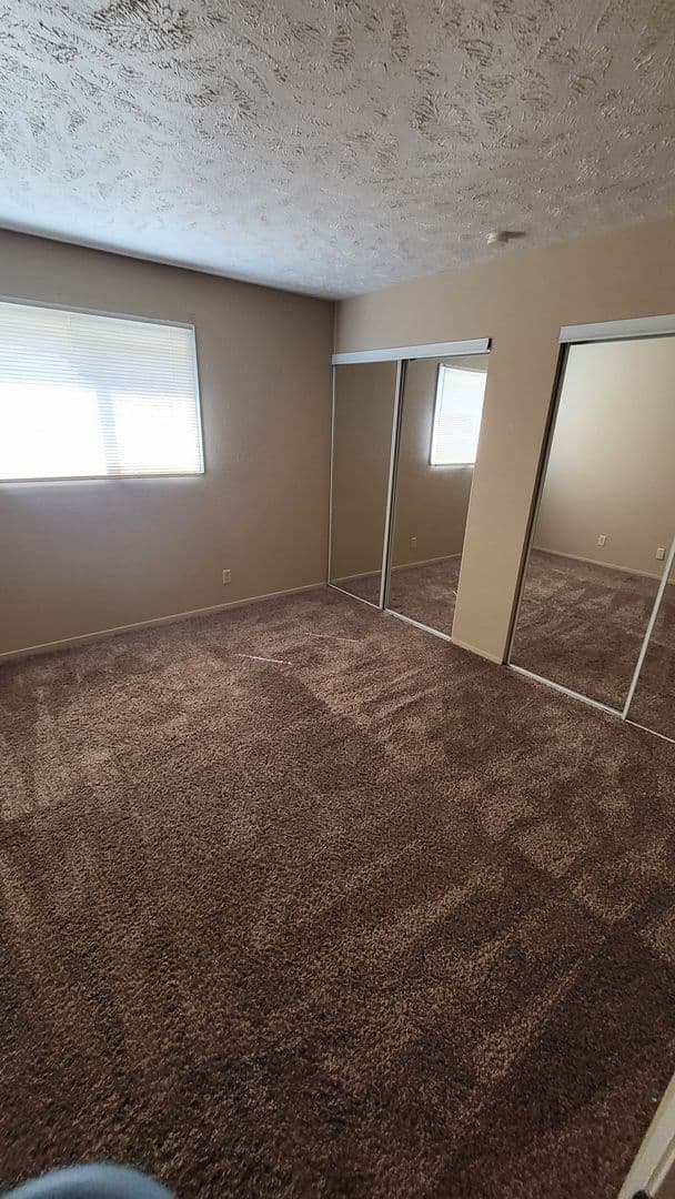 La Vista Apartment: 8500 Granville Parkway
