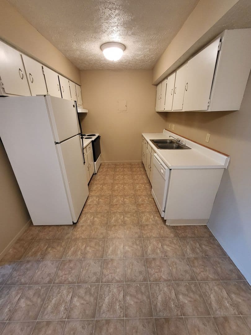 La Vista Apartment: 8500 Granville Parkway