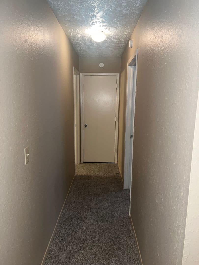 La Vista Apartment: 8500 Granville Parkway