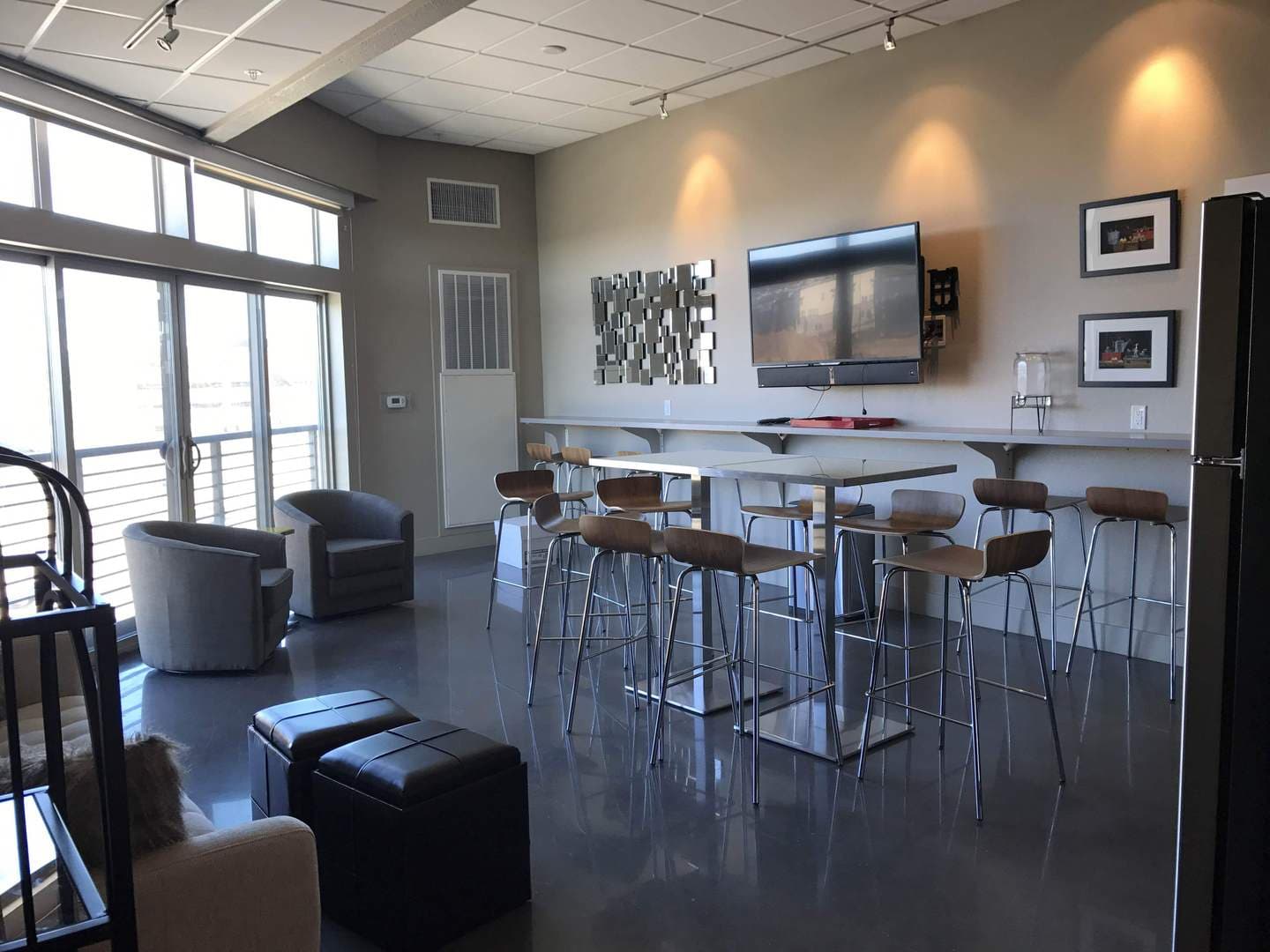 Denver Apartment: 999 S Logan St.