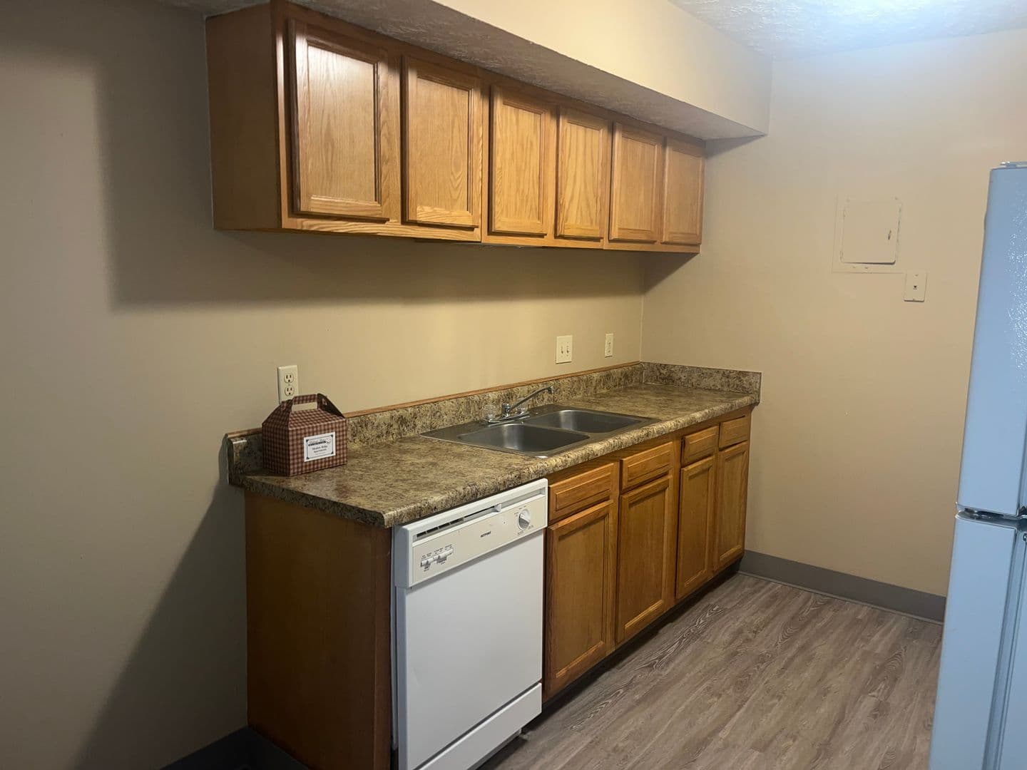 La Vista Apartment: 8500 Granville Parkway