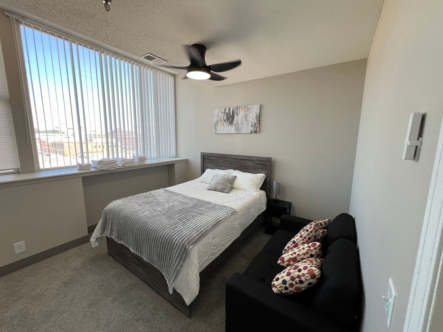 Omaha Apartment: 601 S 16th St