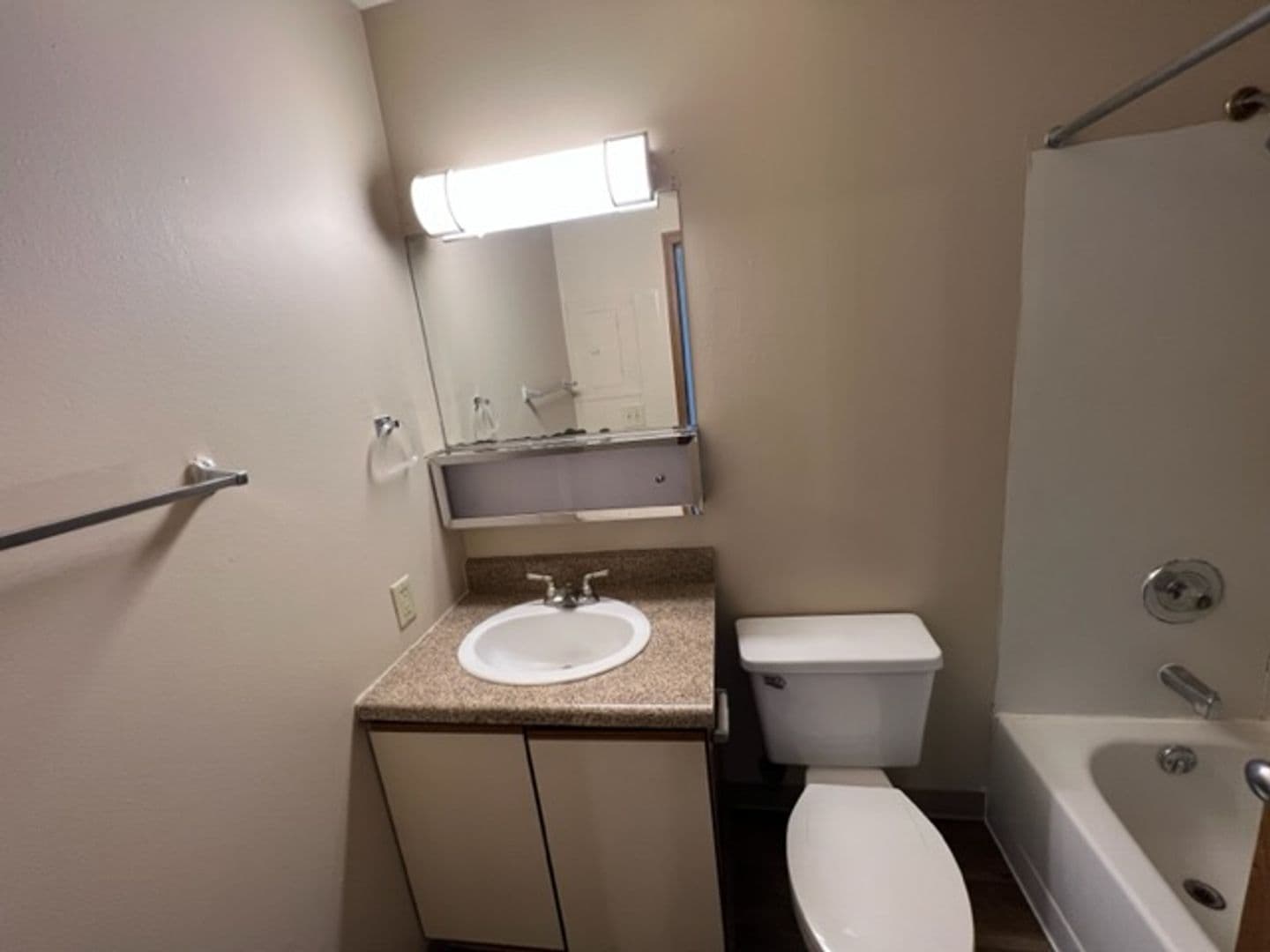 Omaha Apartment: 601 S 16th St