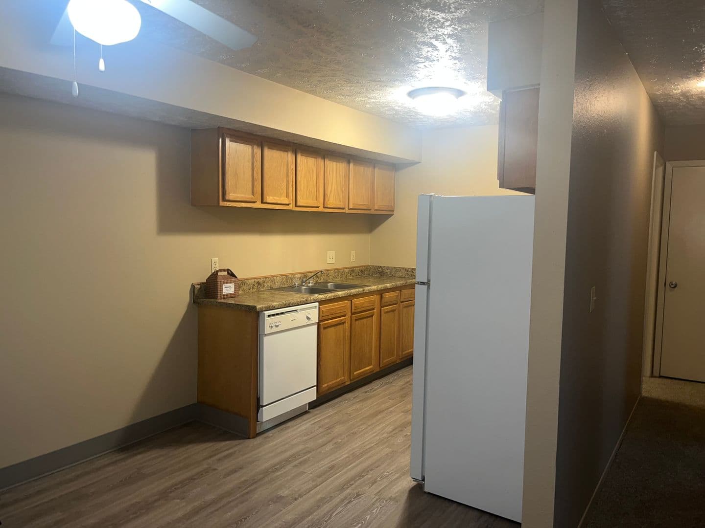 La Vista Apartment: 8500 Granville Parkway