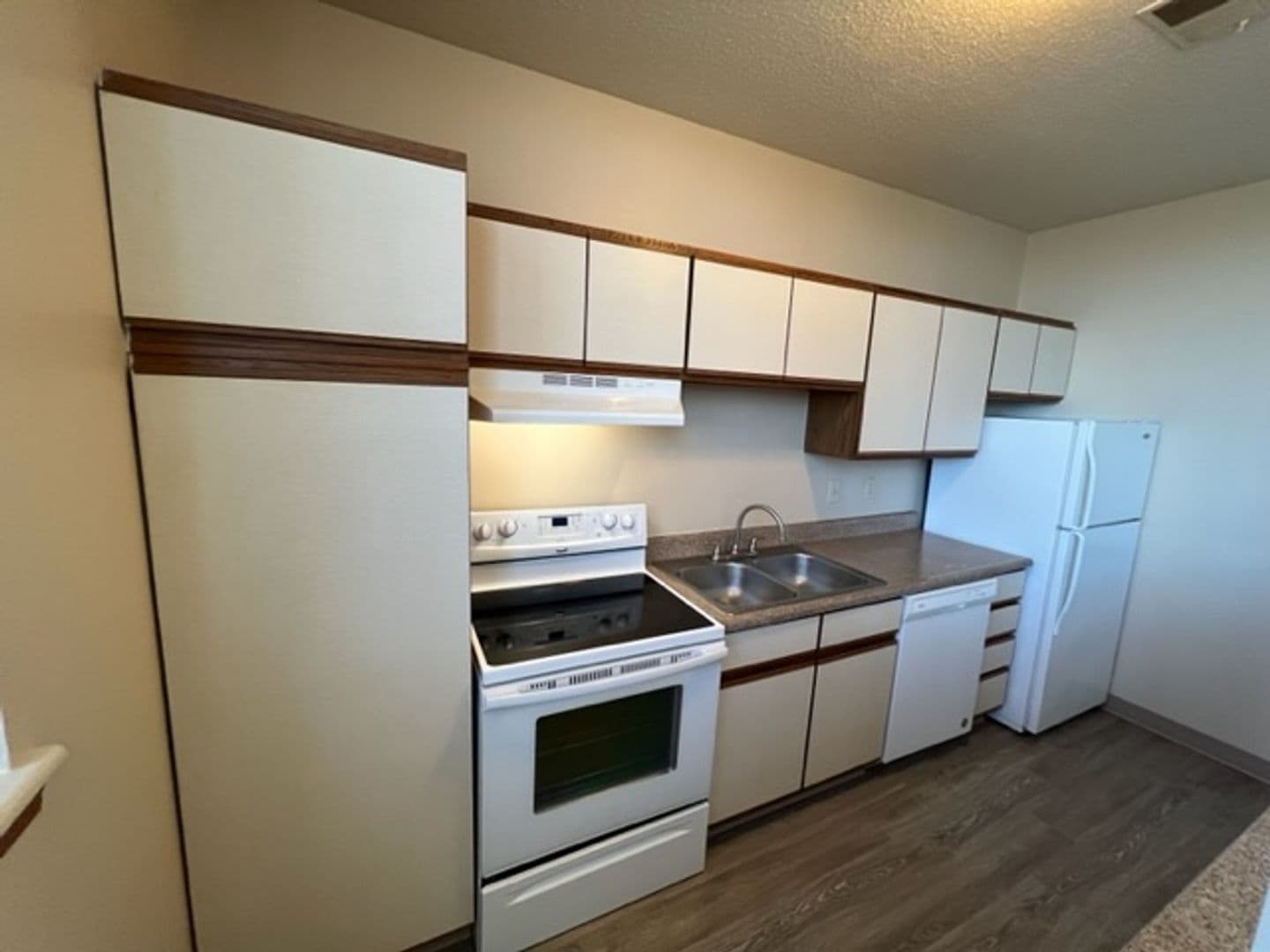 Omaha Apartment: 601 S 16th St