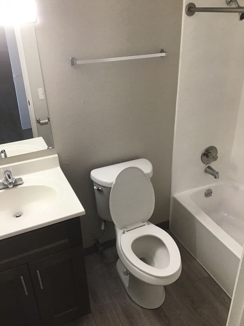 Omaha Apartment: 2563 Irving Court