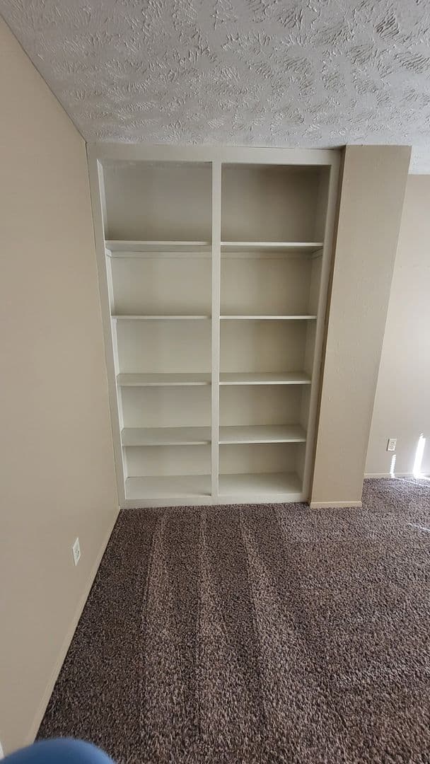 La Vista Apartment: 8500 Granville Parkway