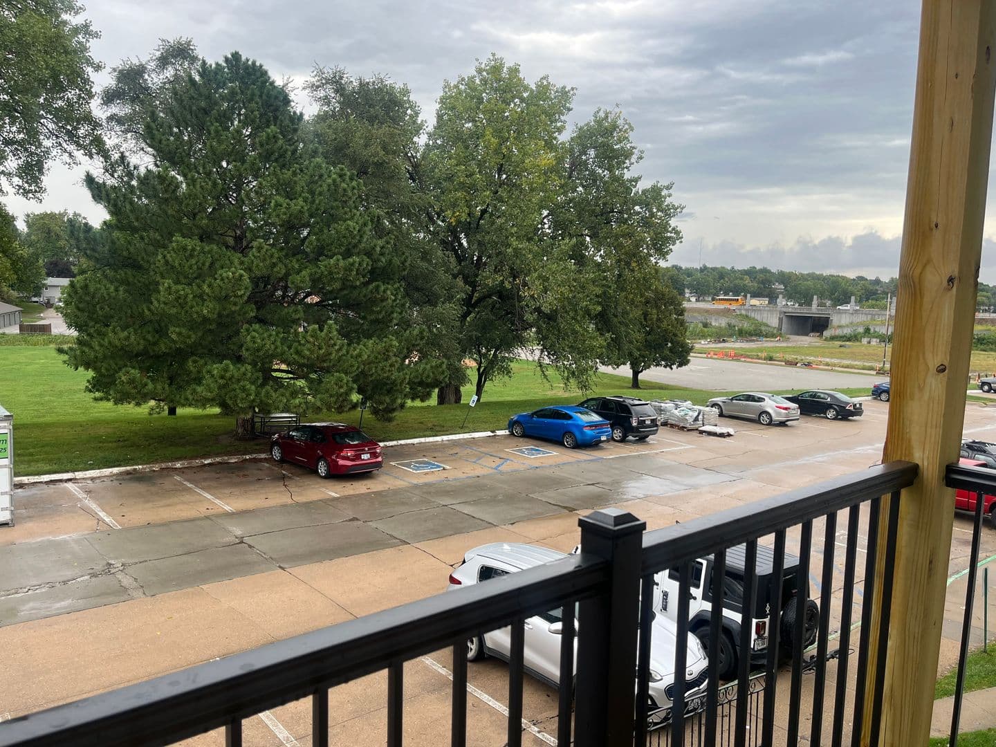 La Vista Apartment: 8500 Granville Parkway