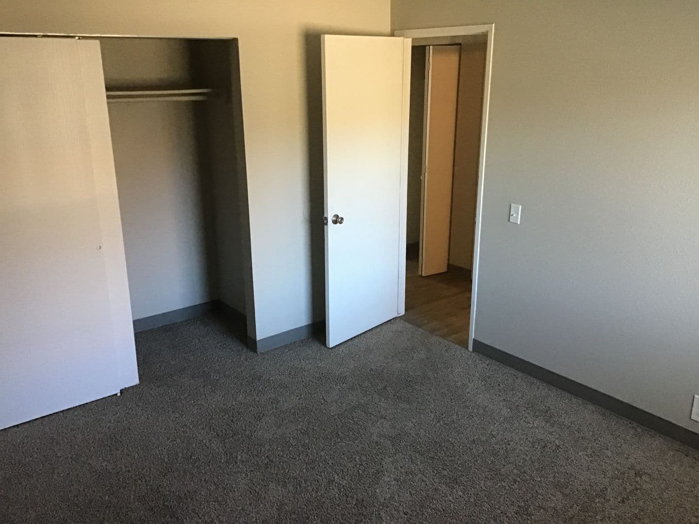 Omaha Apartment: 2563 Irving Court