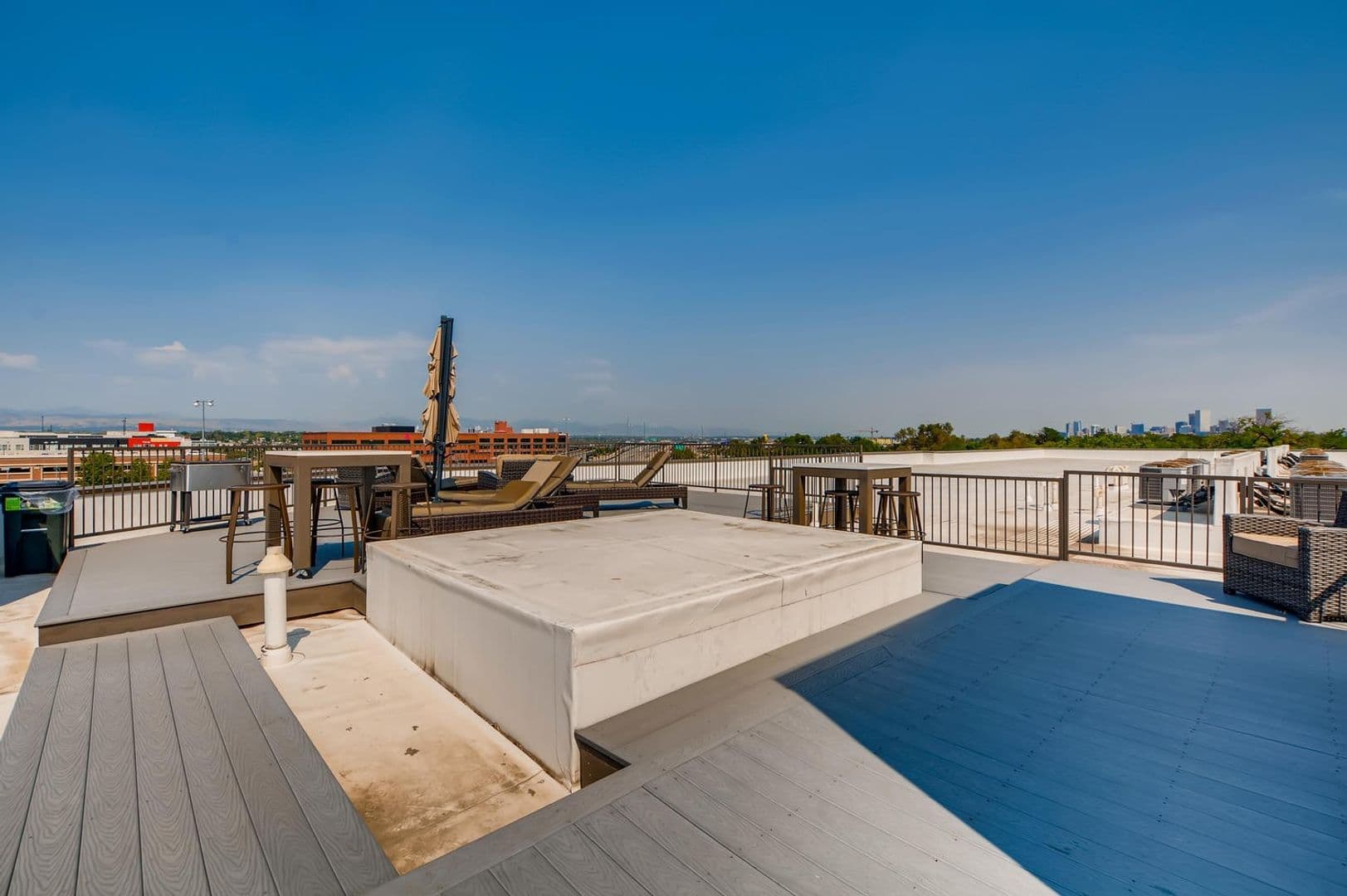 Denver Apartment: 999 S Logan St.
