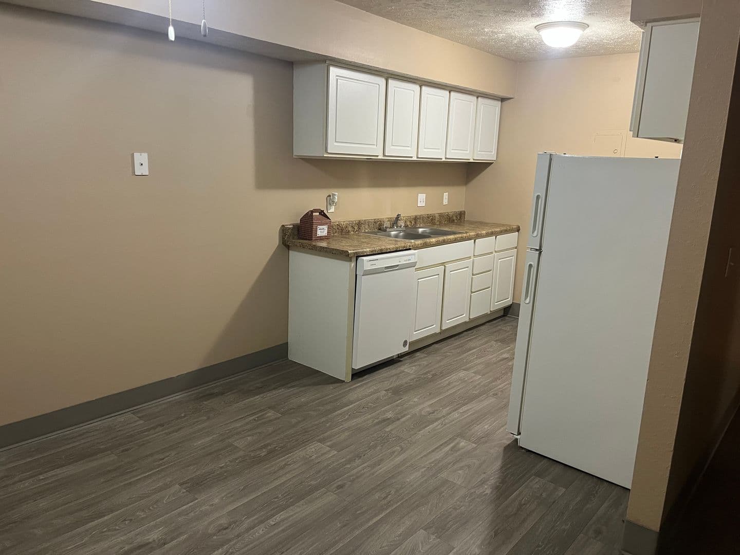 La Vista Apartment: 8500 Granville Parkway