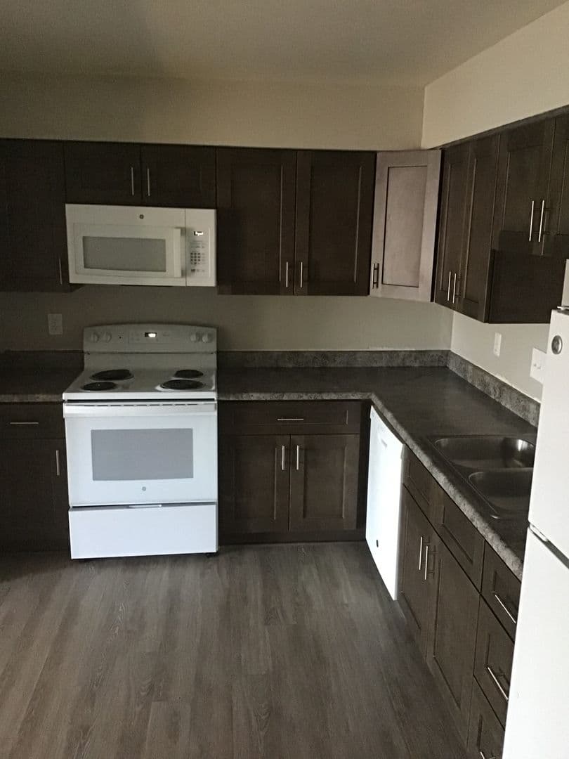 Omaha Apartment: 2563 Irving Court