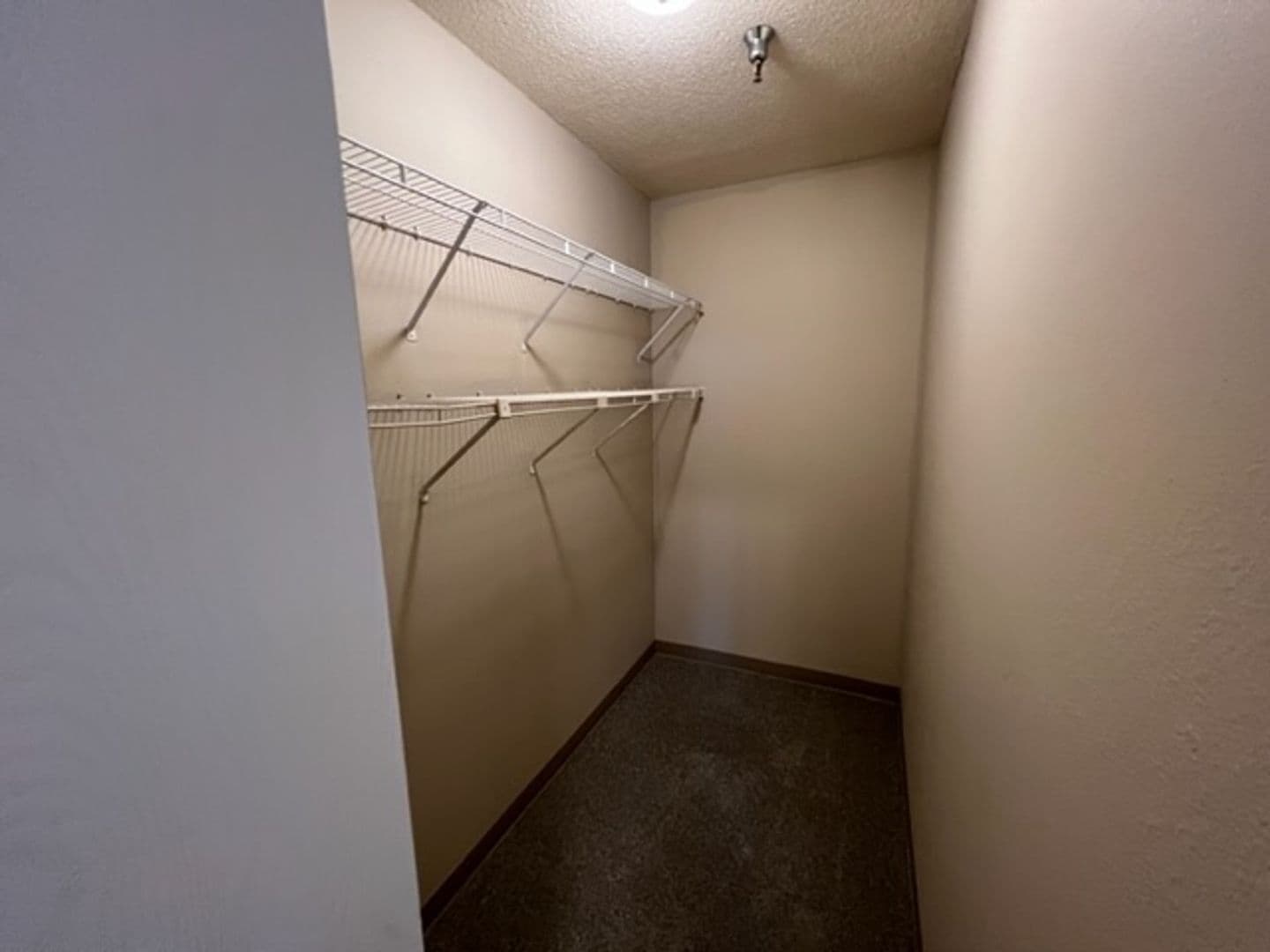 Omaha Apartment: 601 S 16th St