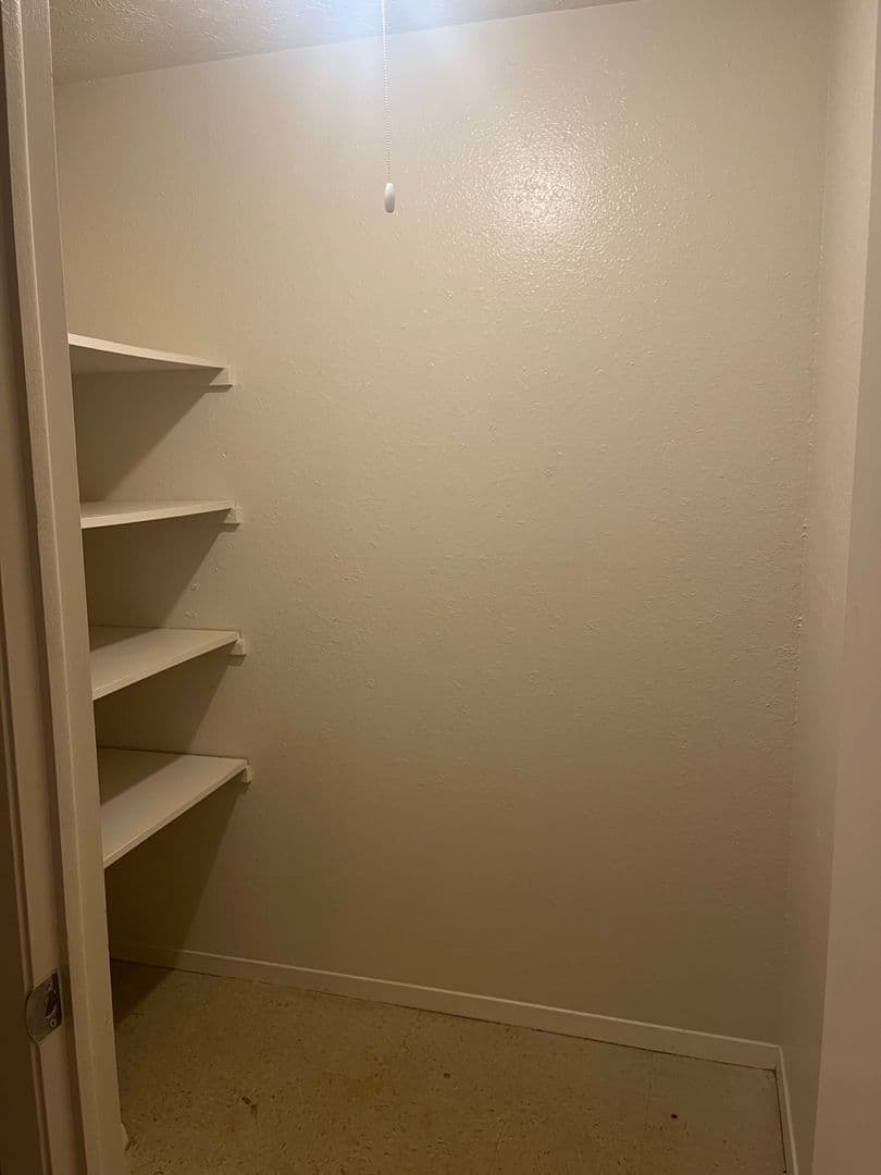 La Vista Apartment: 8500 Granville Parkway