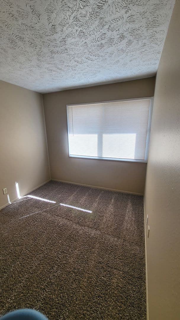 La Vista Apartment: 8500 Granville Parkway