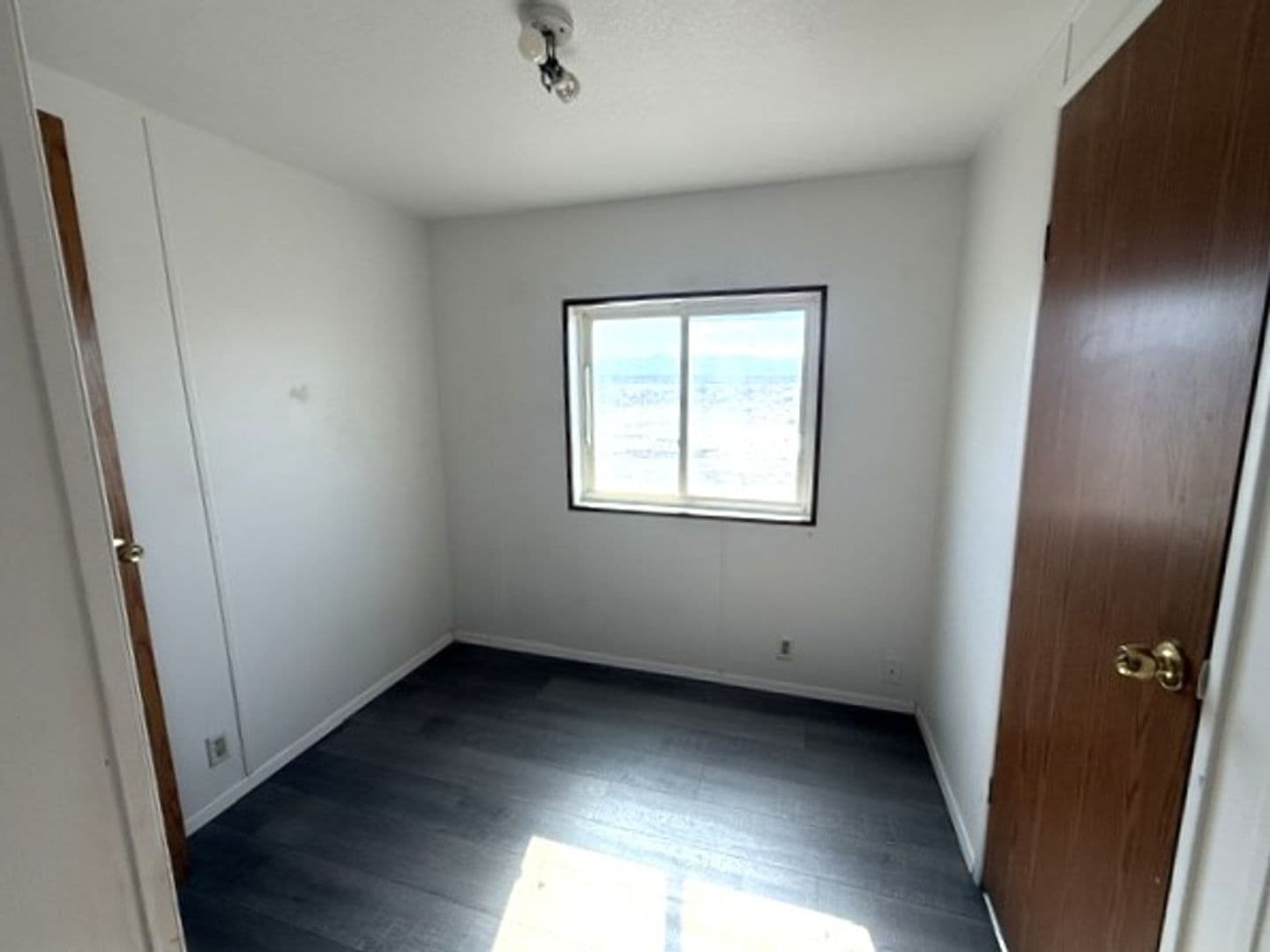 Elko House: 10954 Wood Avenue
