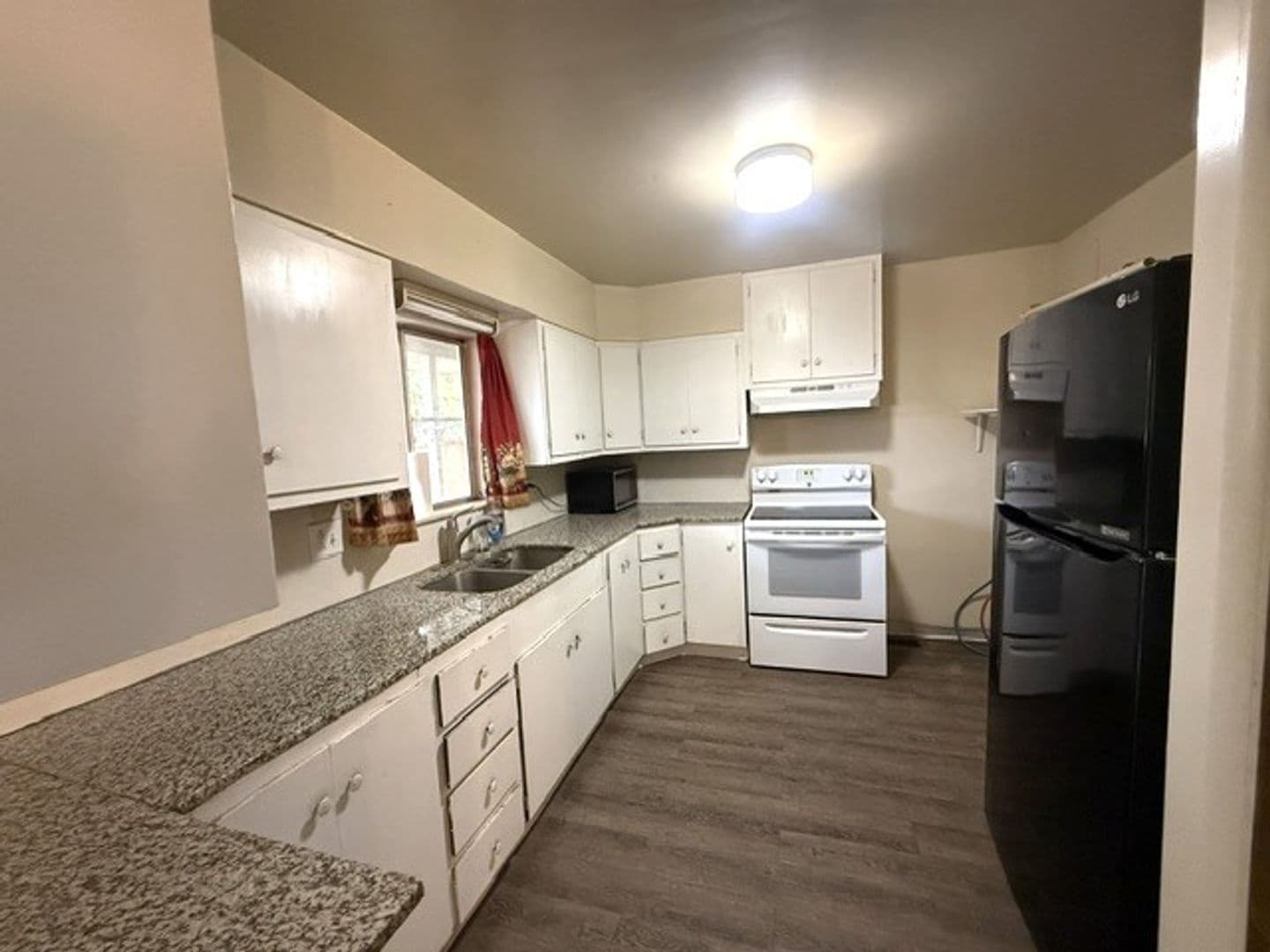 Elko Apartment: Fir Street