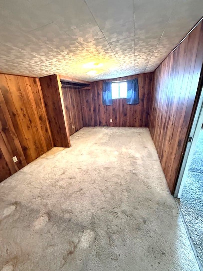 Elko House: 604 Bullion Road