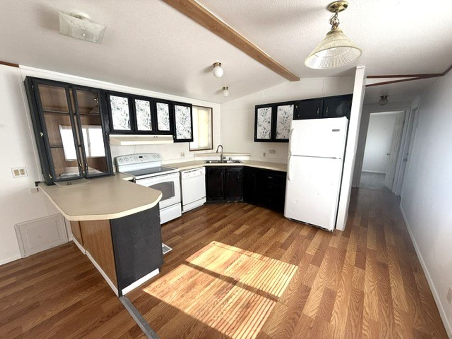 Elko House: 10954 Wood Avenue