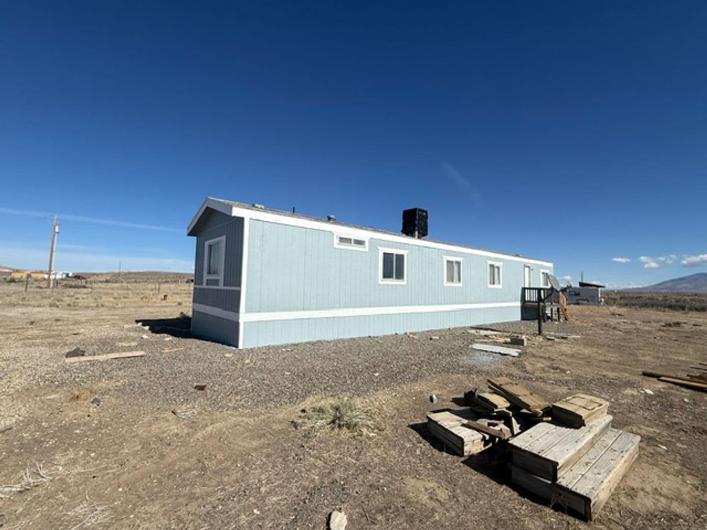 Elko House: 10954 Wood Avenue