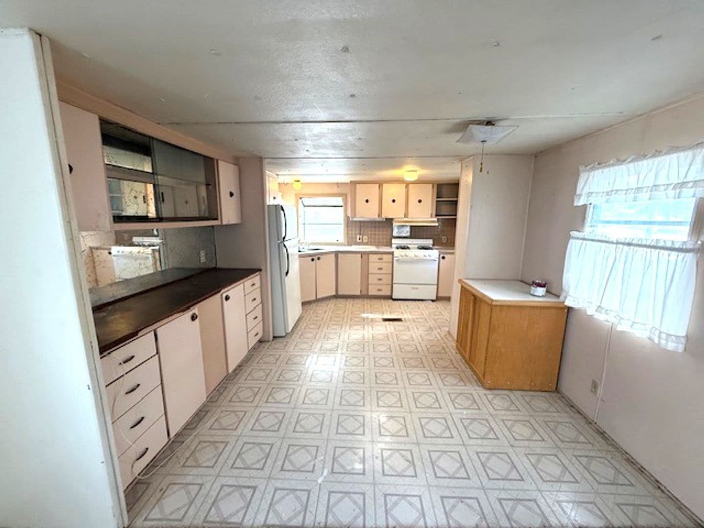 Elko House: 604 Bullion Road