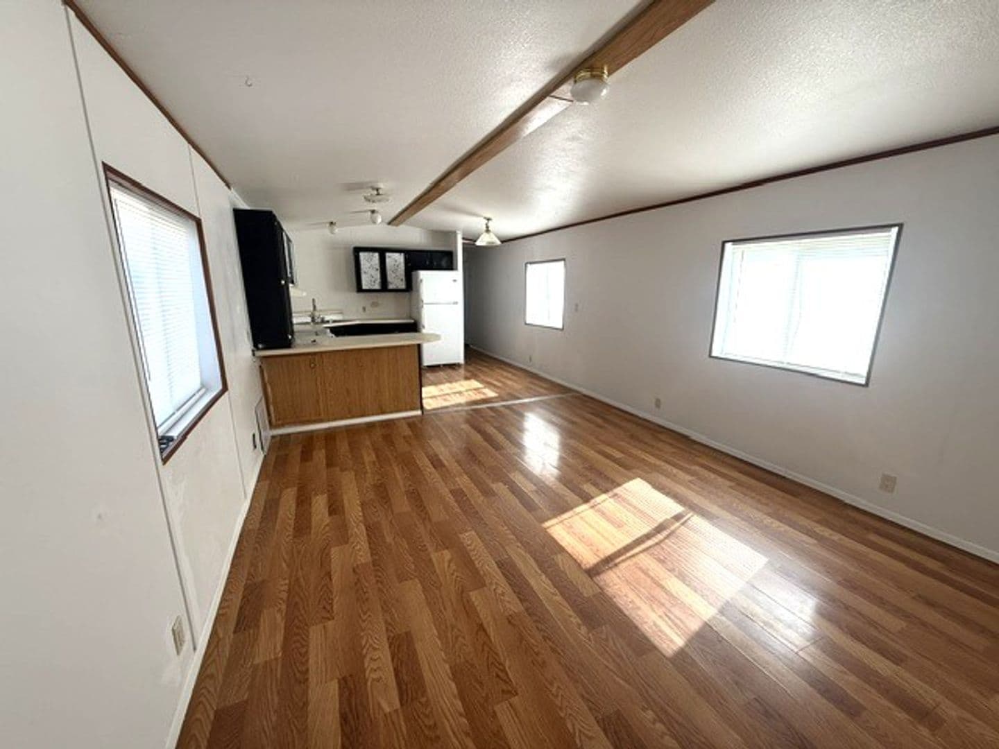 Elko House: 10954 Wood Avenue