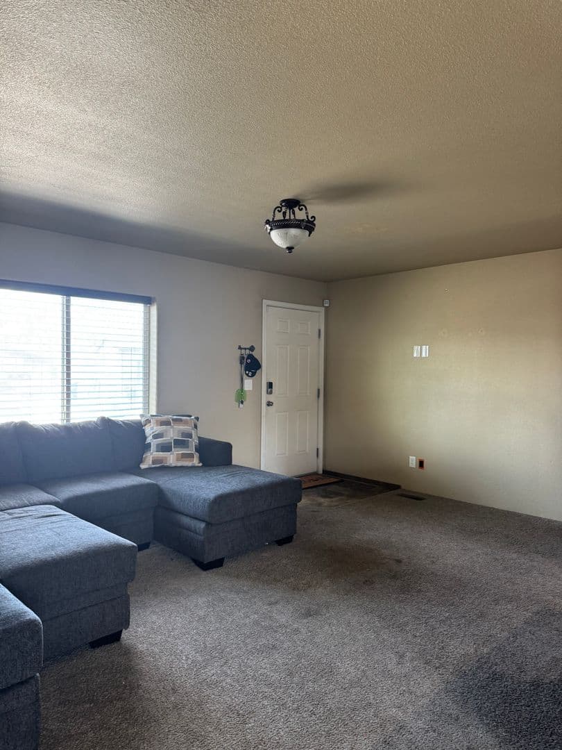 Elko House: 1581 Daisy Dr