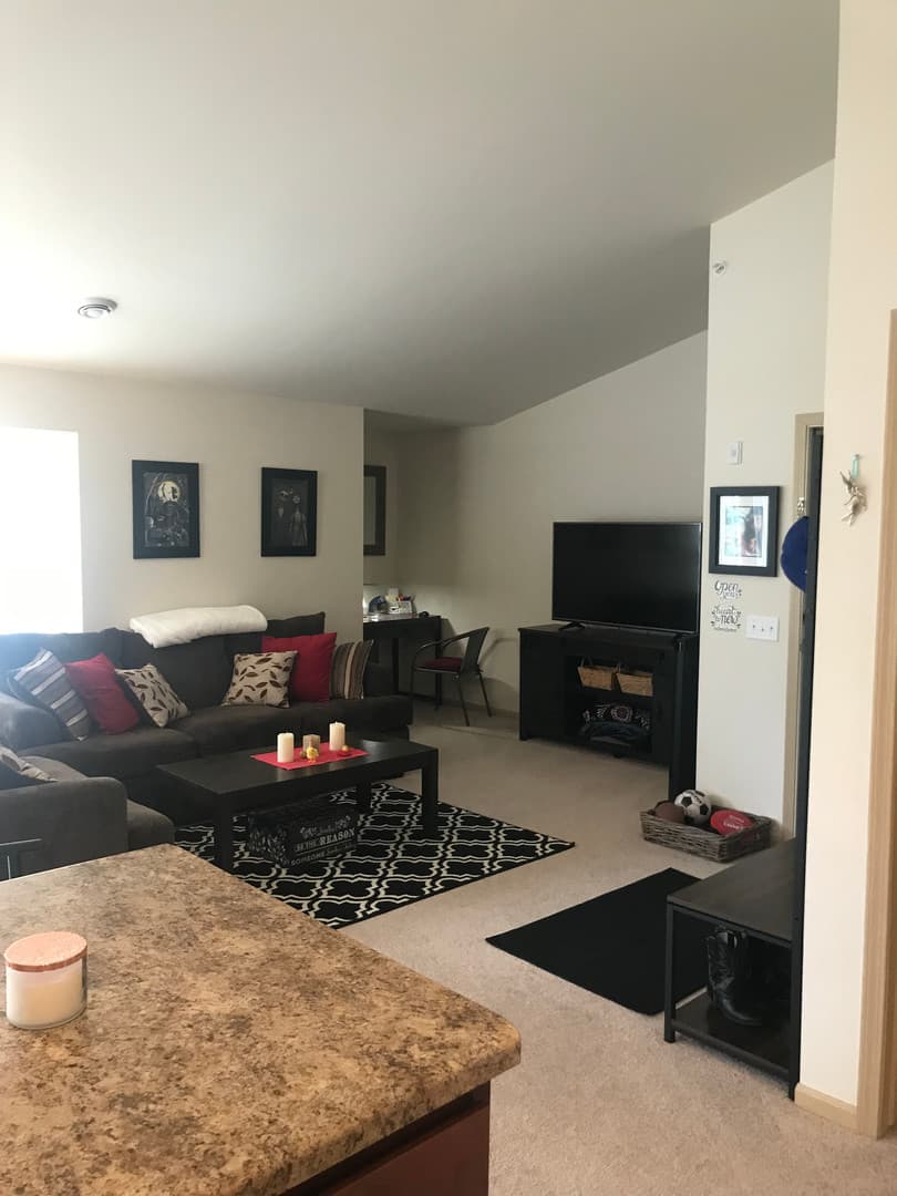Middleton Apartment: 2850-2852-2854 Pleasant View Rd
