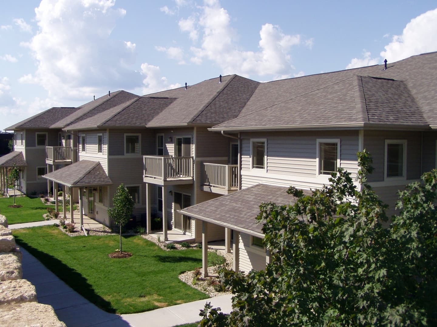 Middleton Apartment: 2850-2852-2854 Pleasant View Rd