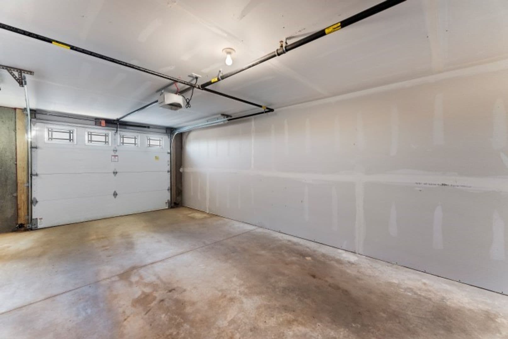 Middleton Apartment: 2862-2864-2866-2868 Pleasant View Rd