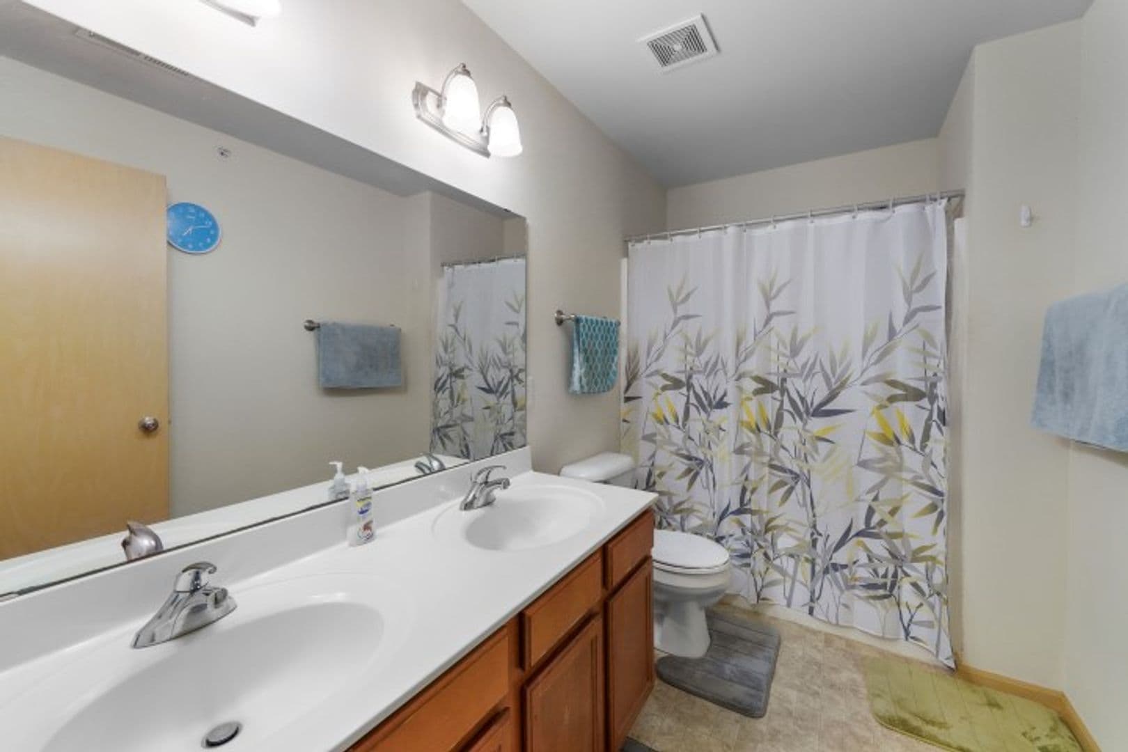 Madison Apartment: 5034-5038-5042 Siggelkow Rd