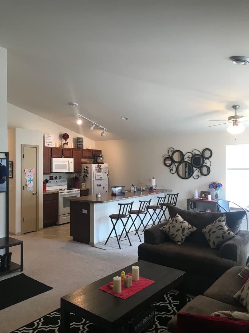 Middleton Apartment: 2850-2852-2854 Pleasant View Rd