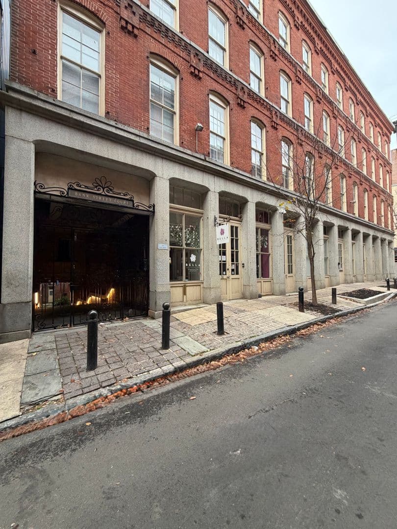 Philadelphia Apartment: 237 Chestnut Street - 1-302