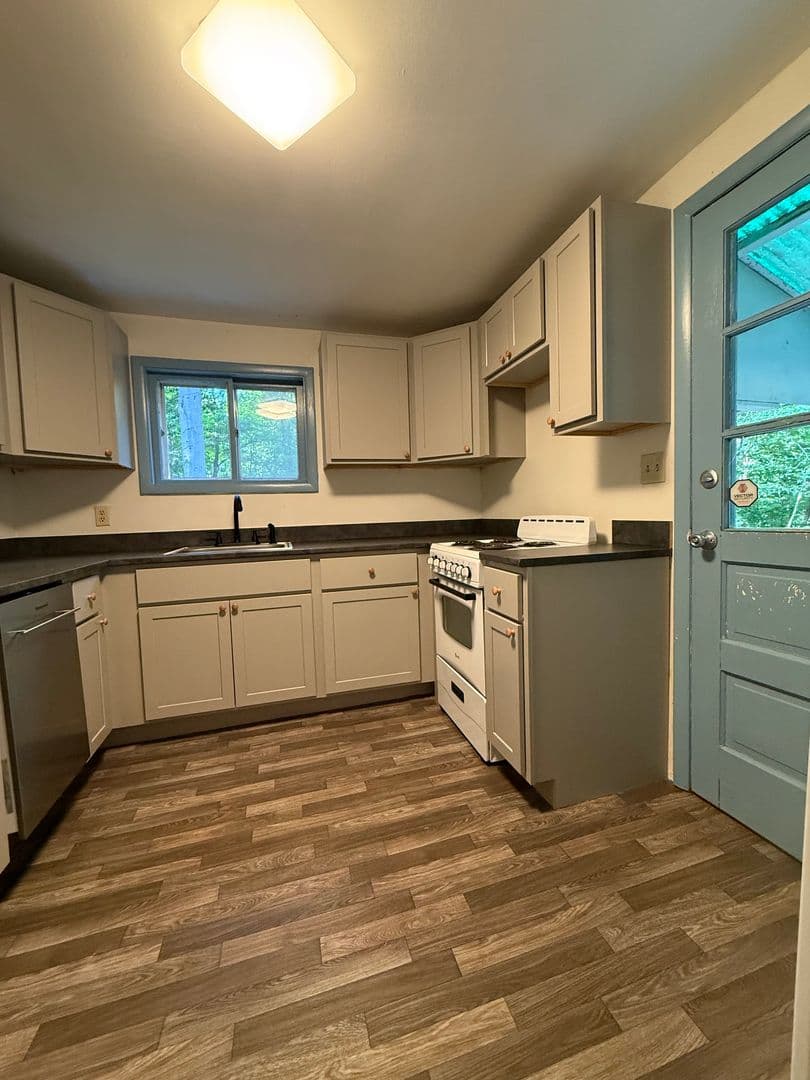 Upper Black Eddy House: 741 Lonely Cottage Rd