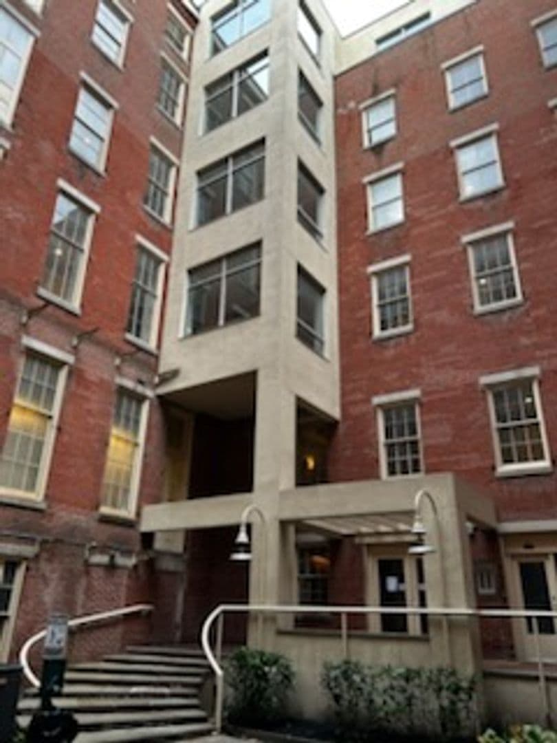 Philadelphia Apartment: 237 Chestnut Street - 1-407
