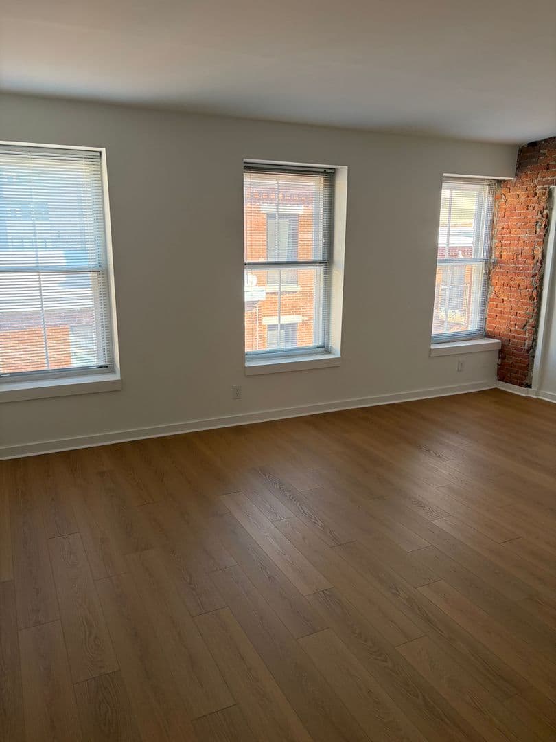 Philadelphia Apartment: 237 Chestnut Street - 1-407