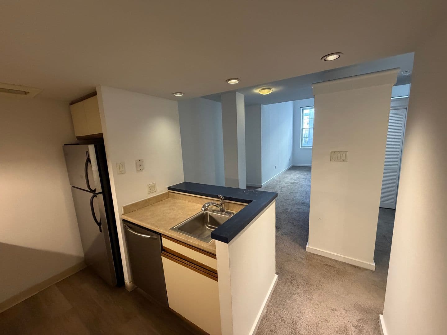 Philadelphia Apartment: 237 Chestnut Street - 1-103
