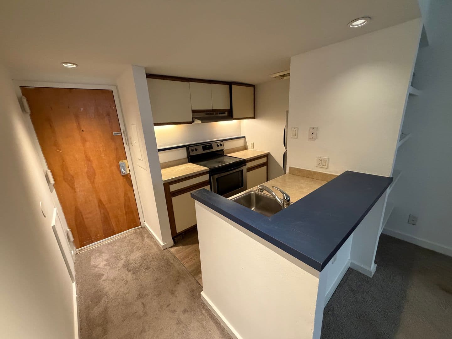 Philadelphia Apartment: 237 Chestnut Street - 1-103
