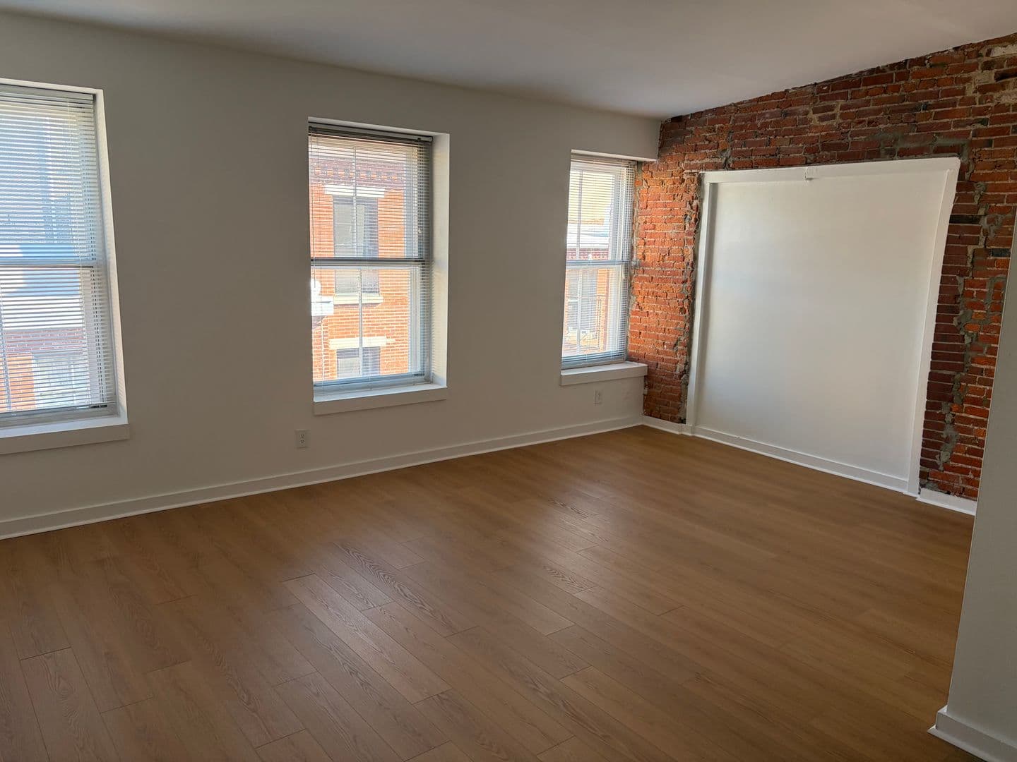 Philadelphia Apartment: 237 Chestnut Street - 1-407