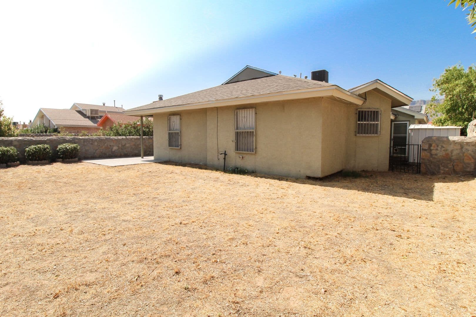 El Paso House: 11150 Loma Grande Dr.