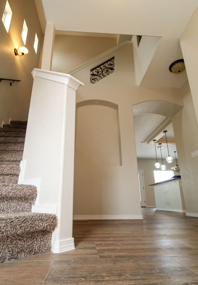 El Paso House: 2144 Robert Drennan
