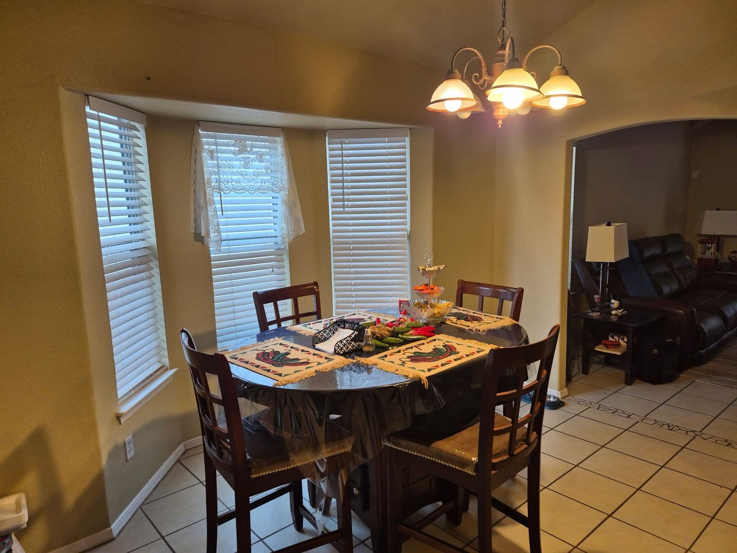 El Paso House: 3264 Tierra Mision Drive