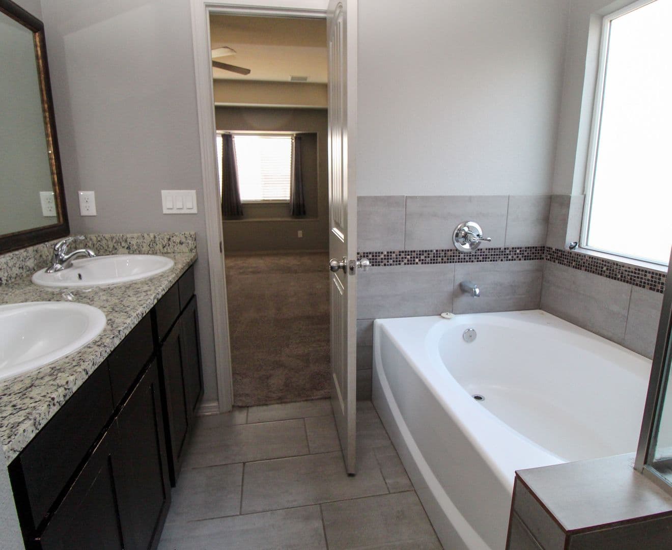 El Paso House: 12741 Tre Maximiliano Ave.
