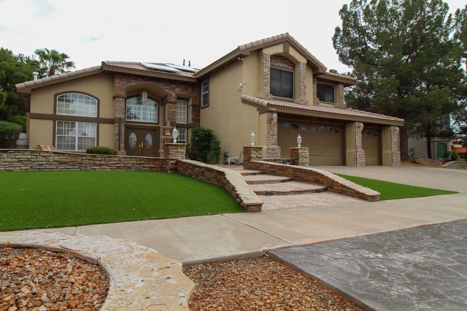 El Paso House: 1984 Paseo Granada Ln