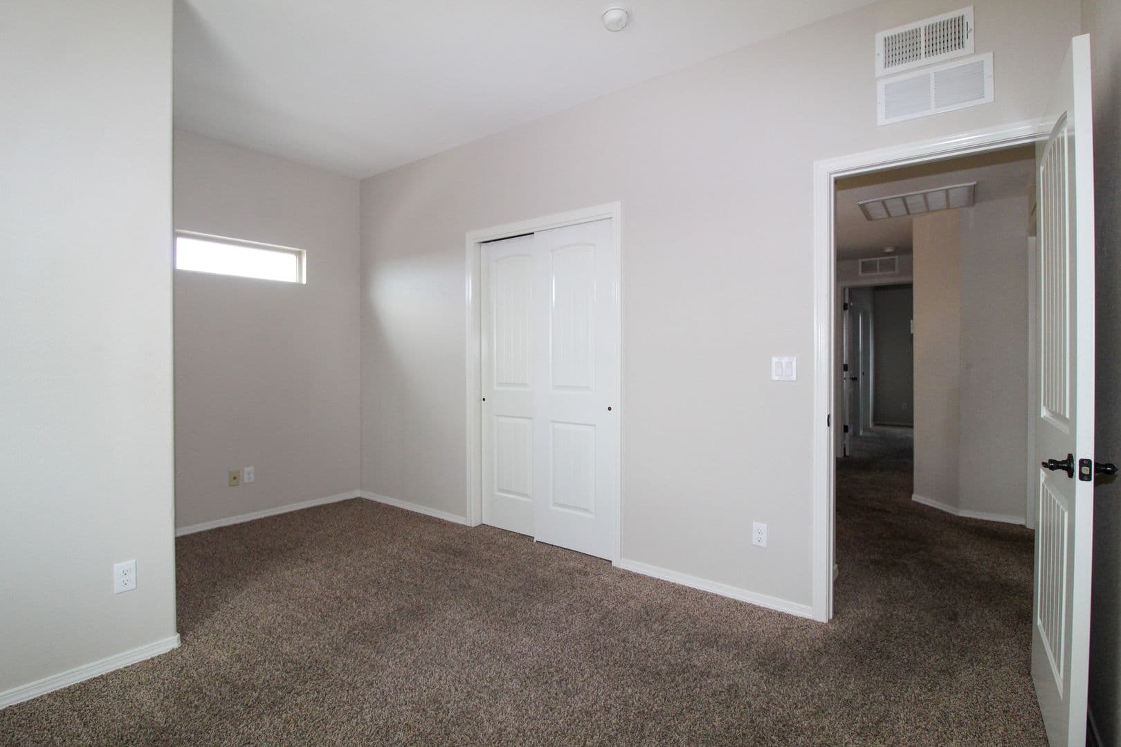 El Paso House: 2144 Robert Drennan