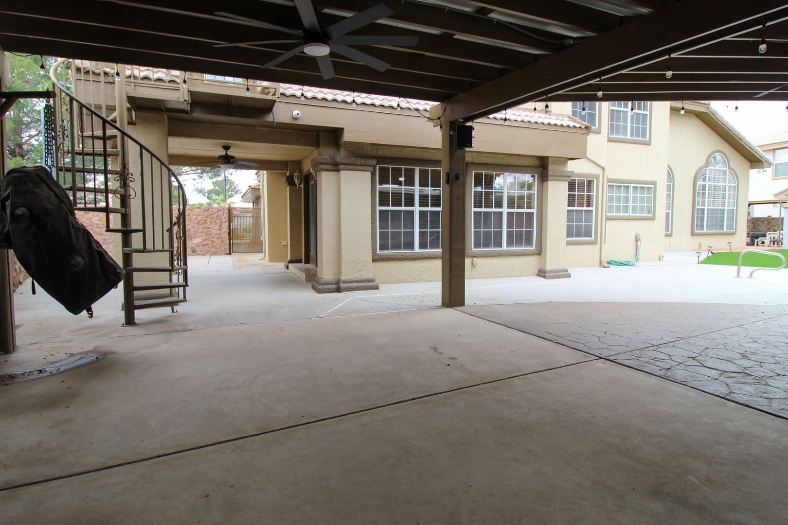 El Paso House: 1984 Paseo Granada Ln