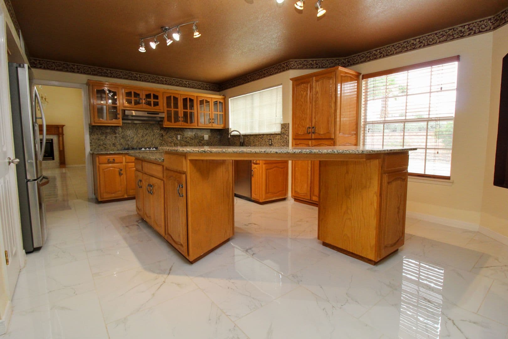 El Paso House: 1984 Paseo Granada Ln