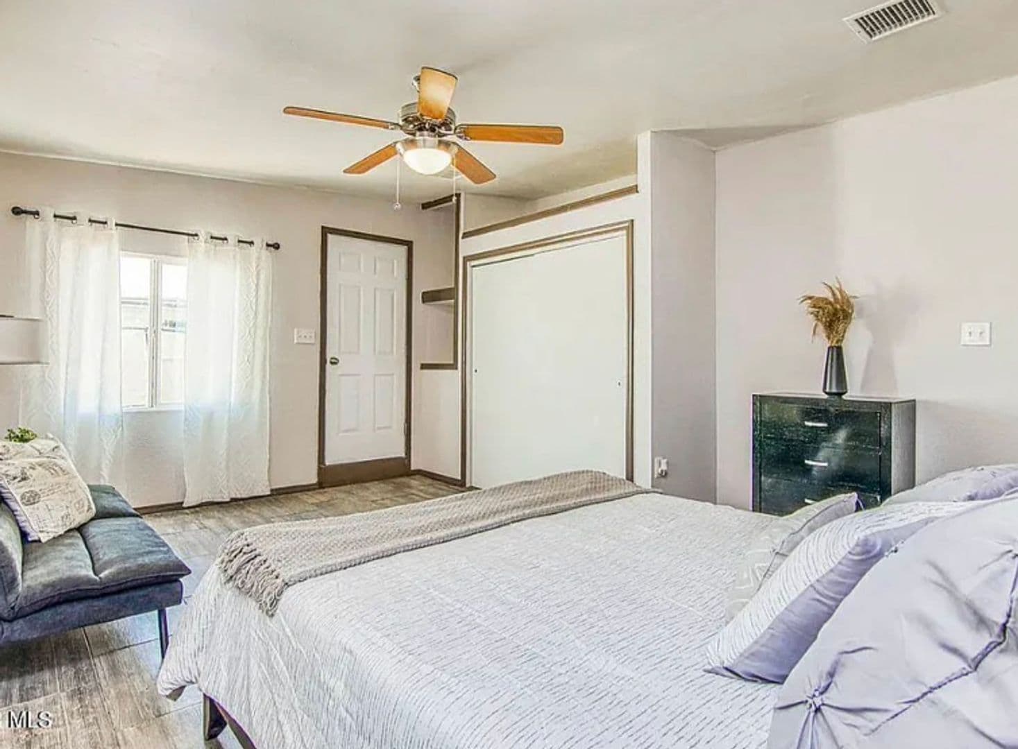 EL PASO House: 221 HADLOCK STREET APT B