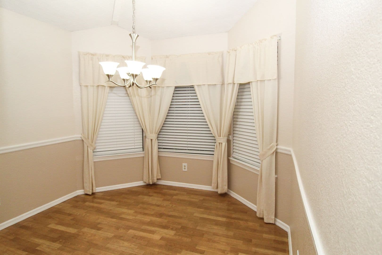 El Paso House: 11150 Loma Grande Dr.