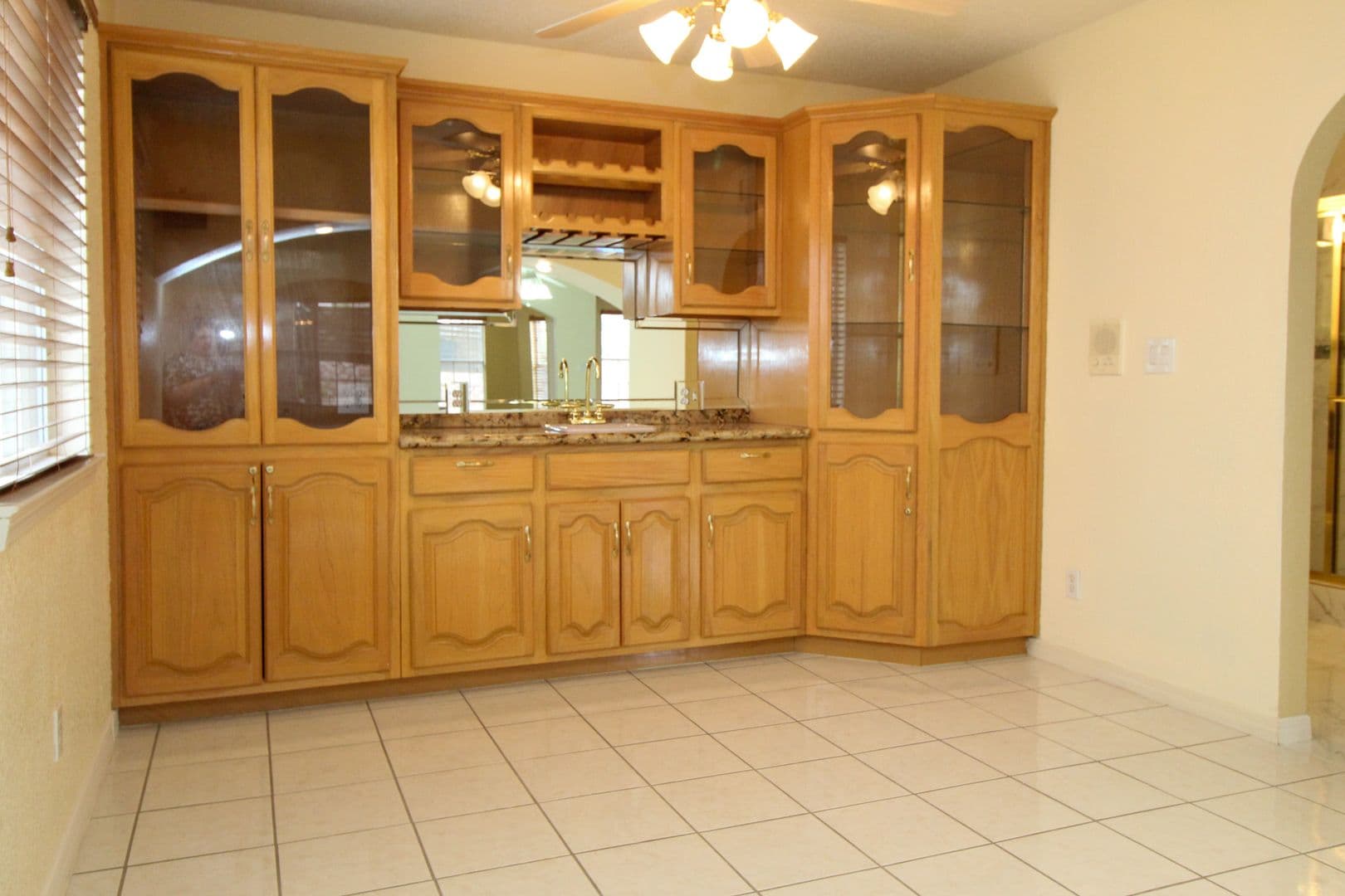 El Paso House: 1984 Paseo Granada Ln